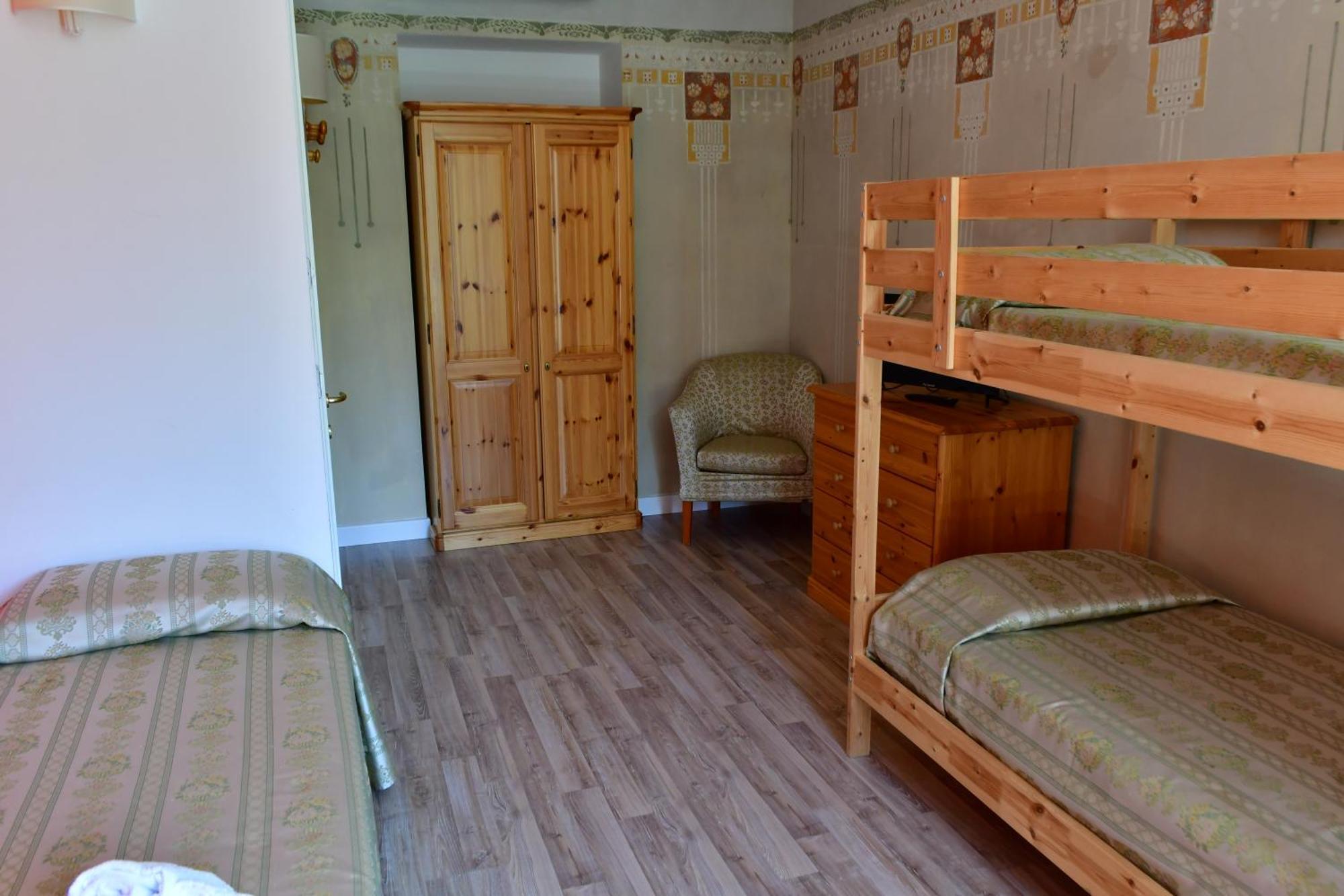 Hotel Saisera Вальбруна Екстер'єр фото