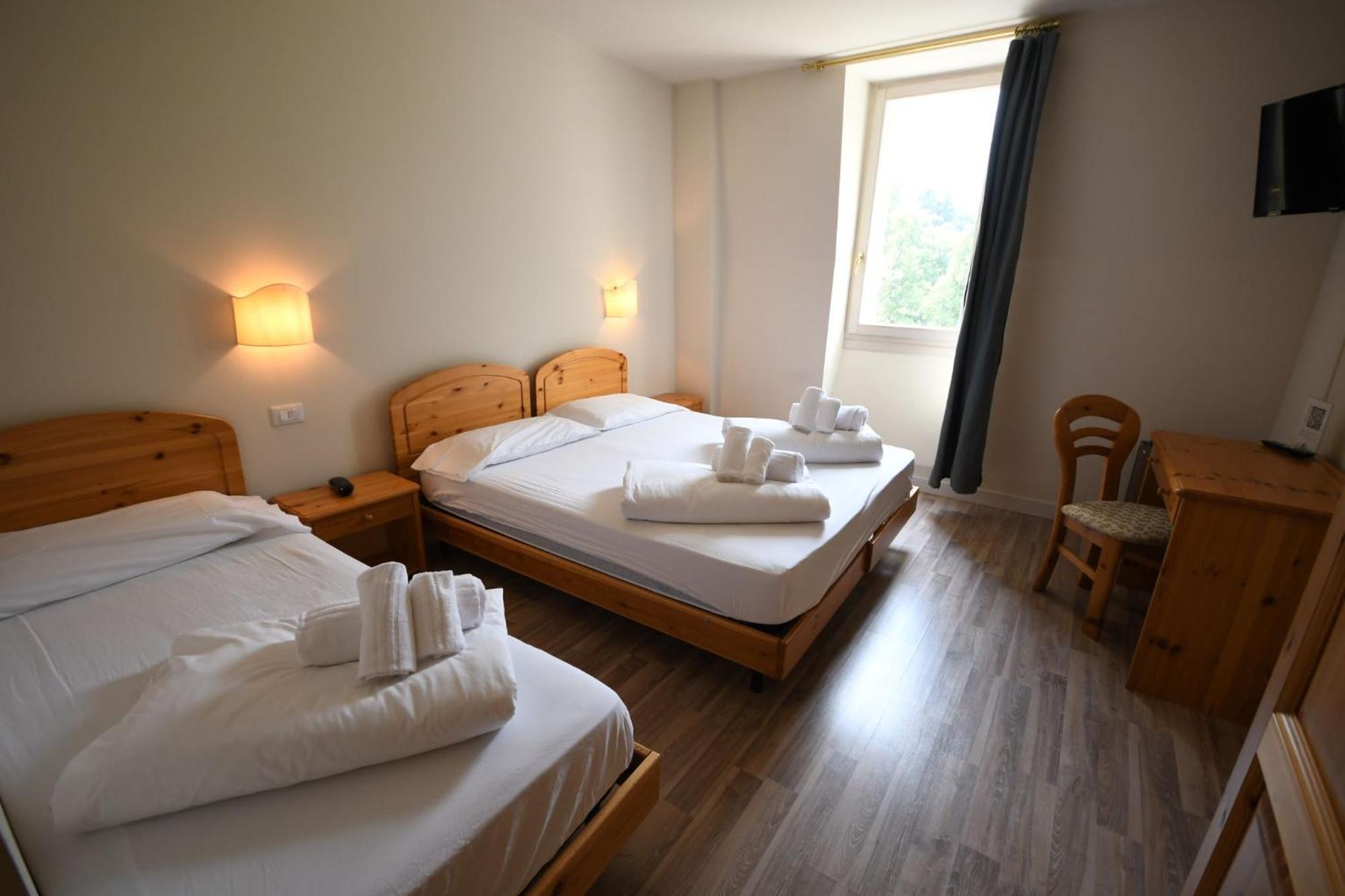 Hotel Saisera Вальбруна Екстер'єр фото